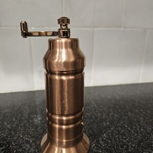 Hearth And Hand Short Salt/Pepper Grinder NWOT